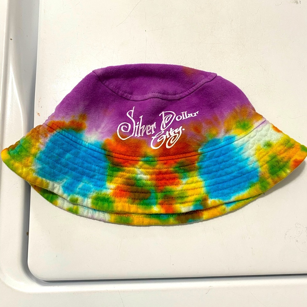 Silver Dollar City kids’ tie-dye bucket style hat
